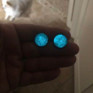 HAND MADE glitter glow-in-the-dark stud earrings!!
